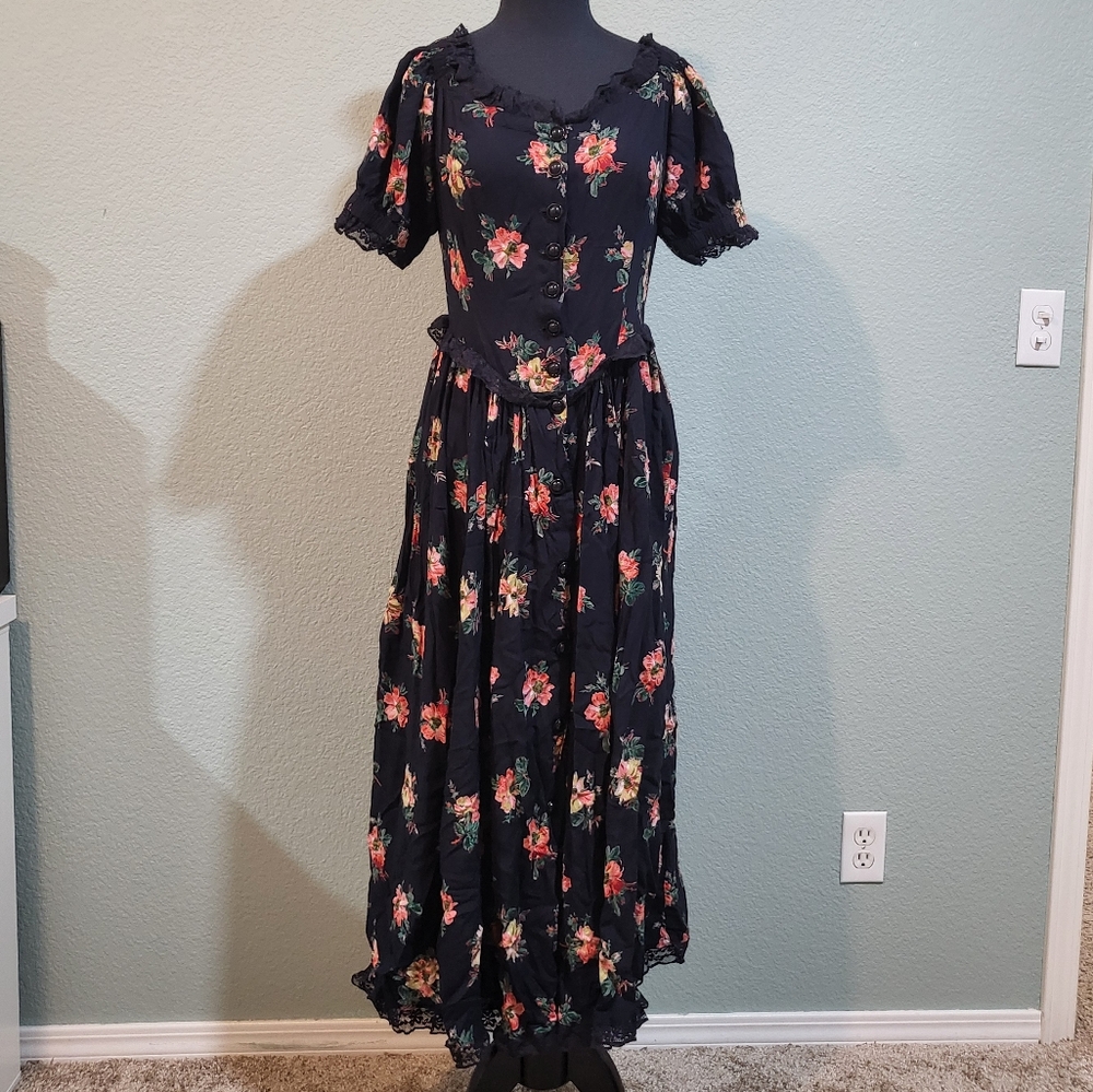 Vintage Floral Lace Button Front Garden Dress